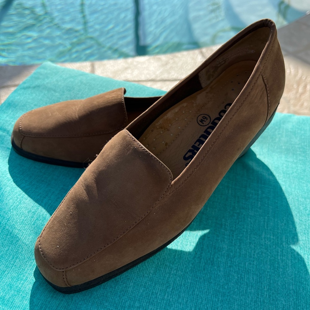 Cobbie Cuddlers ladies Shoes, Size 6W Like New